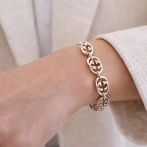 Elegant Interlocking Link Bracelet in sterling 7” Gucci